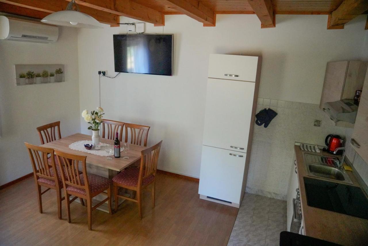 בובק Holiday House Zeleni Gaj מראה חיצוני תמונה